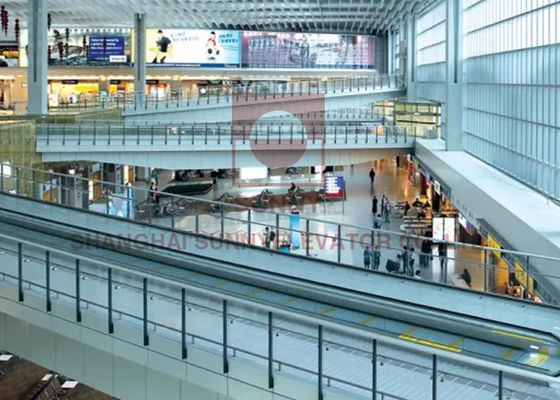 Saatte 9000 Kişi 30 Derece 0.5M / S 600mm Eğimli Yürüyen Merdiven
